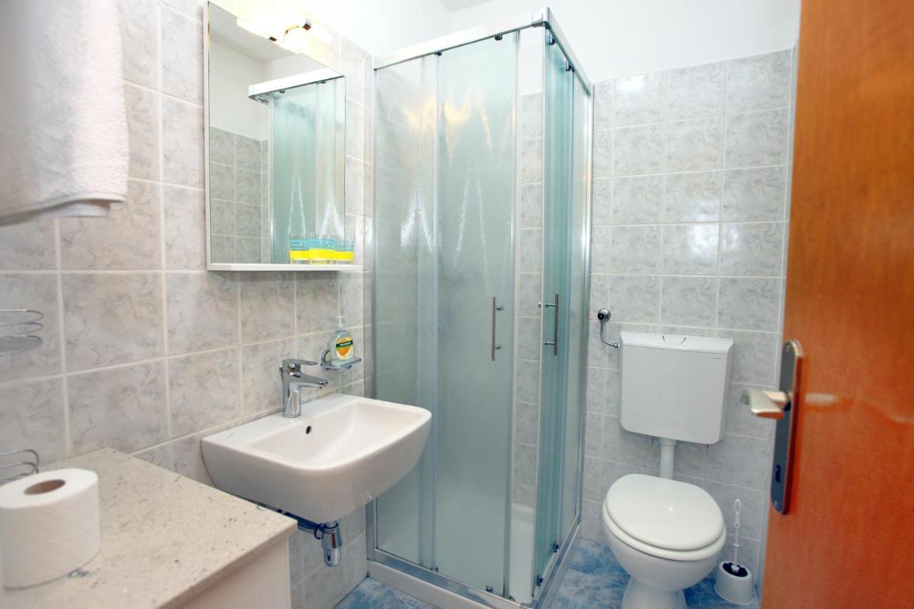 Dino Studio And Room Apartments Portoroz Luaran gambar