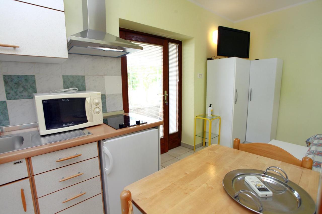 Dino Studio And Room Apartments Portoroz Luaran gambar